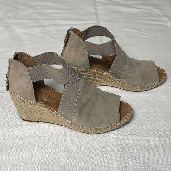 Gentle Souls Kenneth Cole Women Colleen Cross Espadrille Wedge Sandal Sz 8 Suede - Picture 1 of 13